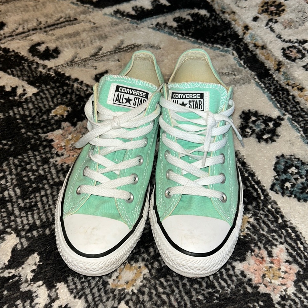 Women’s converse